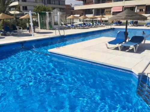 Moderno Apartamento En La Nogalera 托雷莫利诺斯 外观 照片