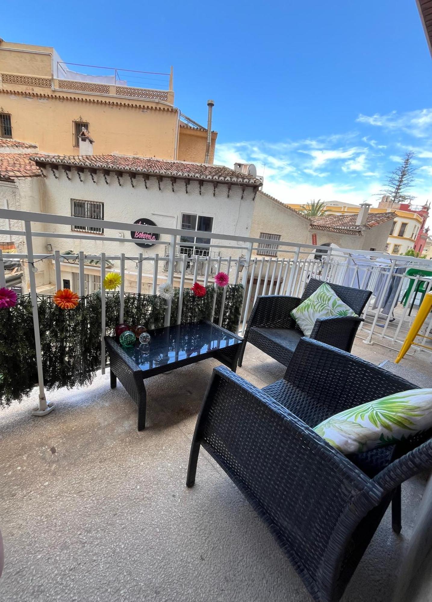 Moderno Apartamento En La Nogalera 托雷莫利诺斯 外观 照片